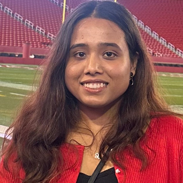 anjali headshot smiling